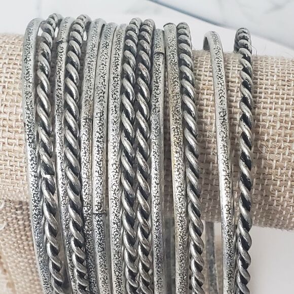 HUGE STACK Of Silver-tone Metal Bangle Bracelets - Picture 3 of 5